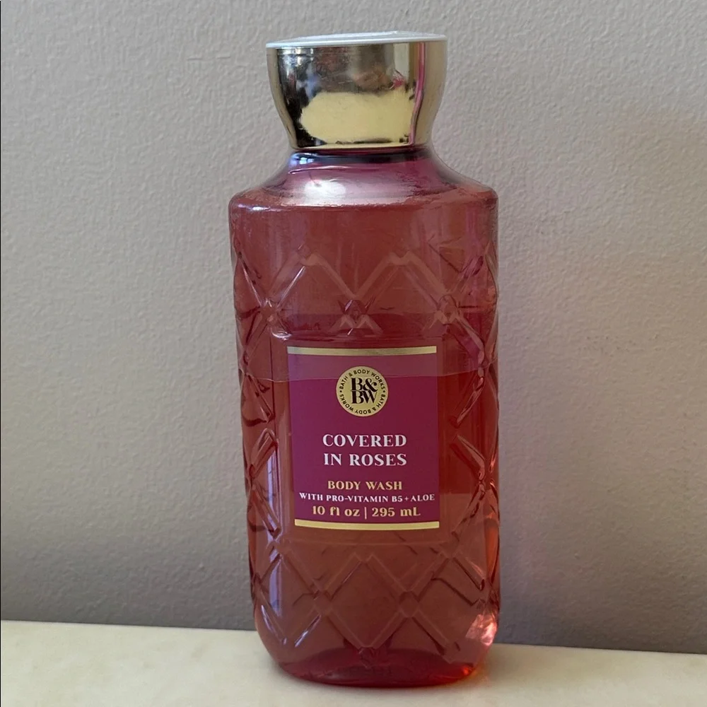 NIB Bath and Body Works Full Size Covered In Roses Shower Gel and Body Cream Set